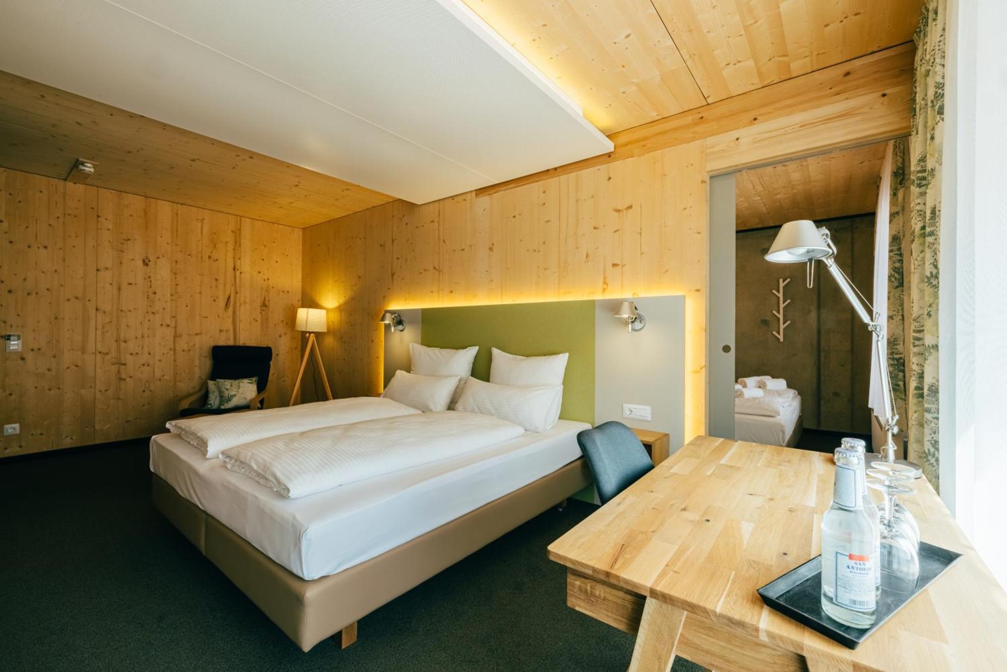 Oekohotel Aus Holz Alea Eco ファッフェンホーフェン・アン・デア・イルム エクステリア 写真
