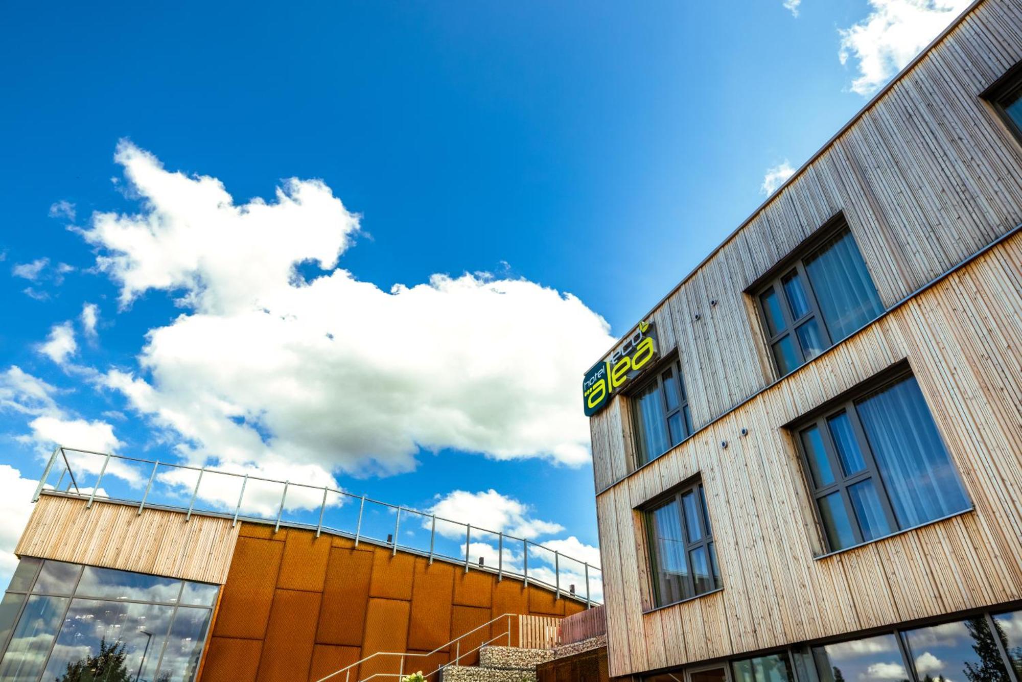 Oekohotel Aus Holz Alea Eco ファッフェンホーフェン・アン・デア・イルム エクステリア 写真